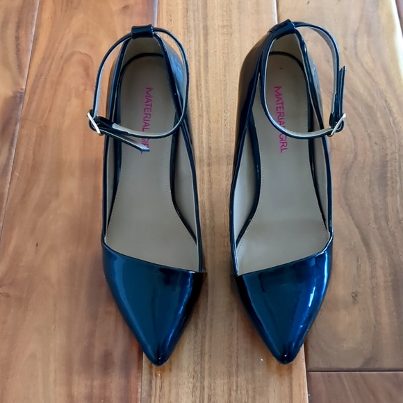 Material Girl Size 7 heels. Black. Excellent condition. - Picture 4 of 4